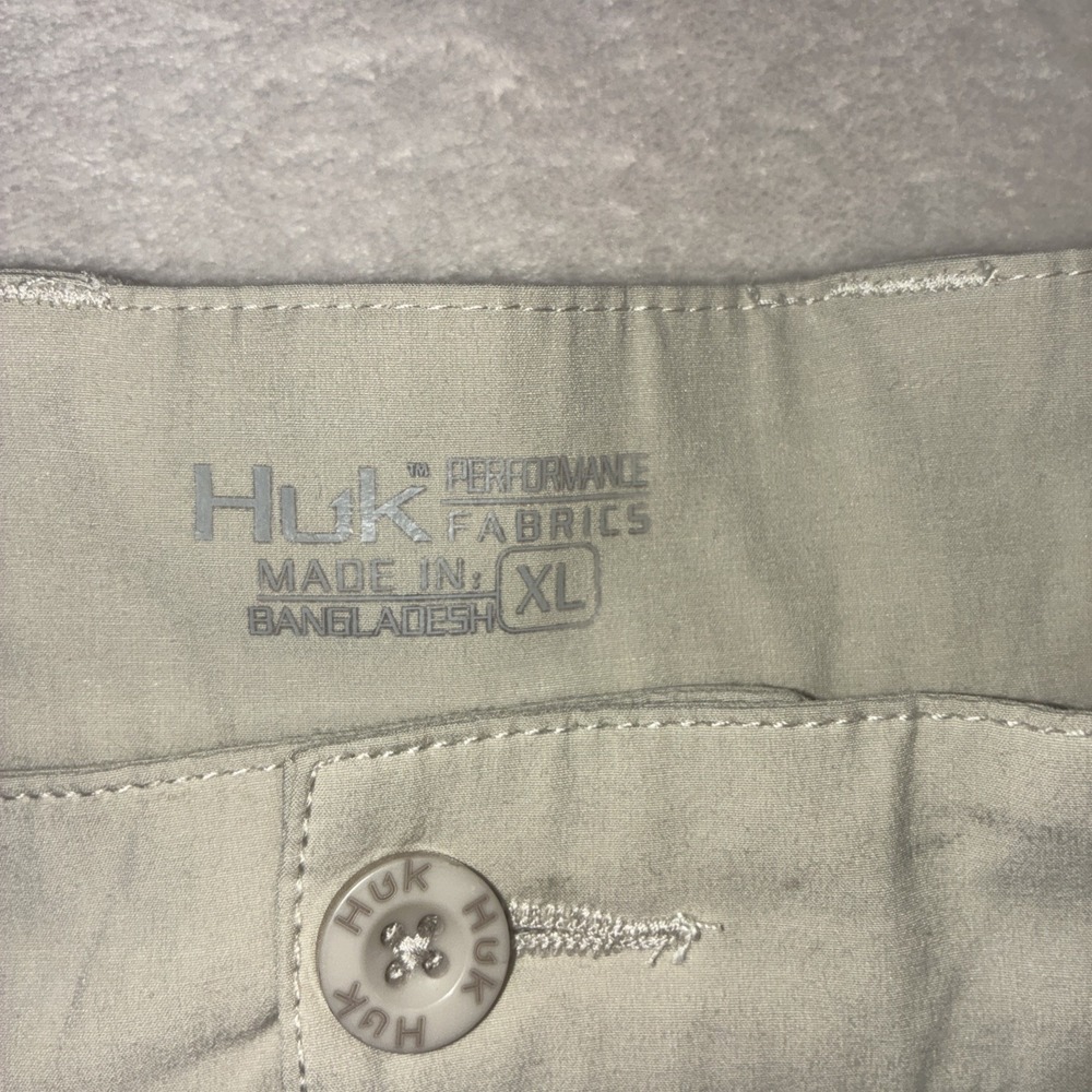 Huk Men's Fishing Board Shorts - Picture 4 of 9
